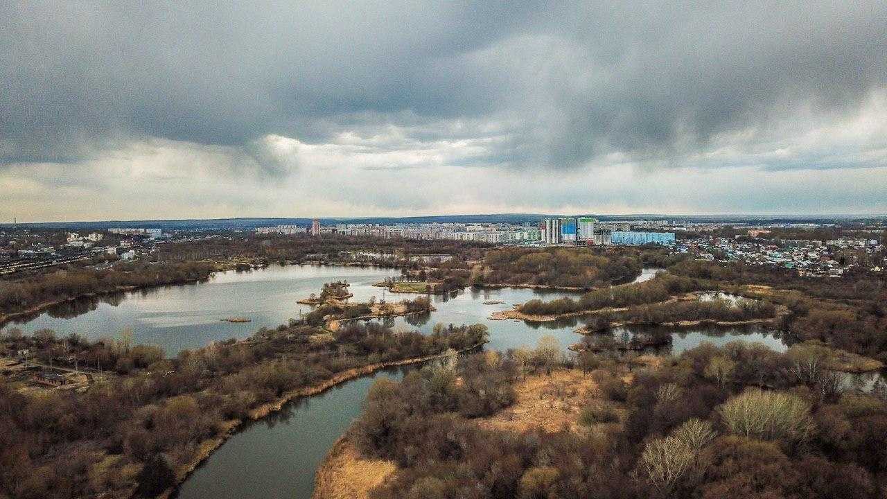 Ульяновские реки. Река Свияга Ульяновск. Волга и Свияга в Ульяновске. Русло реки Свияга в Ульяновске. Ульяновск набережная Свияги реки Свияги.